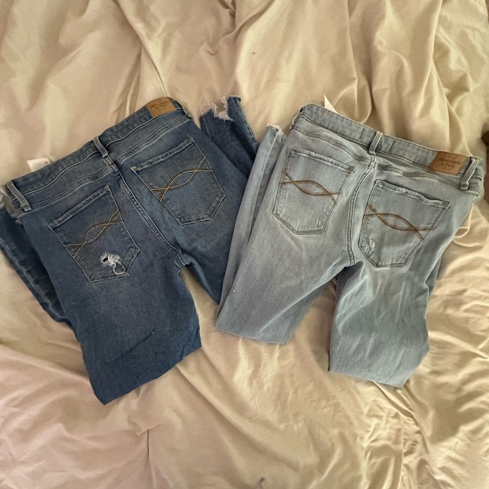 Abercrombie & Fitch Dark Blue and Light Blue Jean BUNDLE